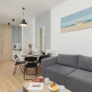 Апартаменты Wola Pet-friendly With Ac Slawinska By Renters, Варшава